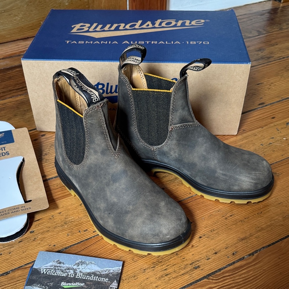 Blundstone Women's Classic 1944 Chelsea Rustic Brown MustardYellow Leather Boots